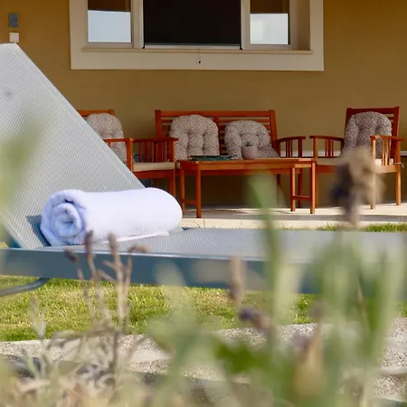 Private Maothis Villa *